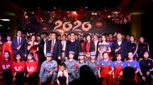 「只争朝夕，不负韶华」河南亚星游戏官网集团2020新春团拜会隆重举行！